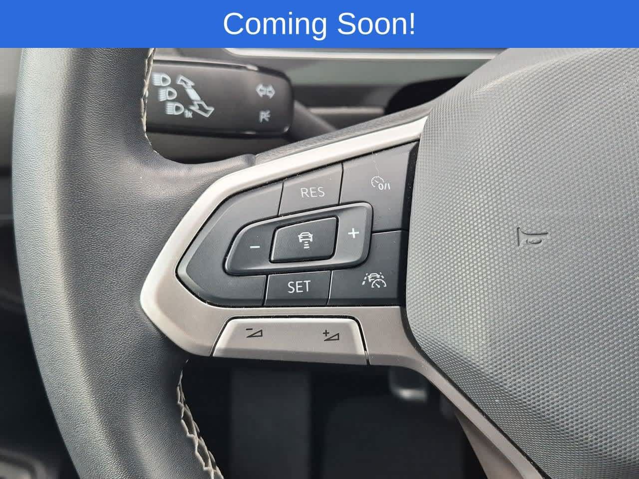 Used 2024 Volkswagen Tiguan SE AWD/4WD image 25