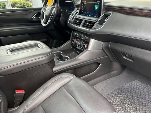 Used 2022 Chevrolet Tahoe Z71 w/ Luxury Package image 17