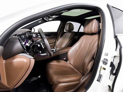 Used 2017 Mercedes-Benz E 300 E 300 image 4