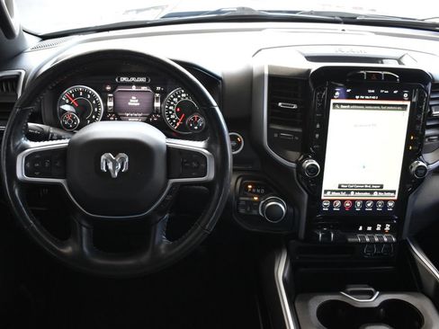 Used 2020 RAM 1500 Big Horn AWD/4WD image 3