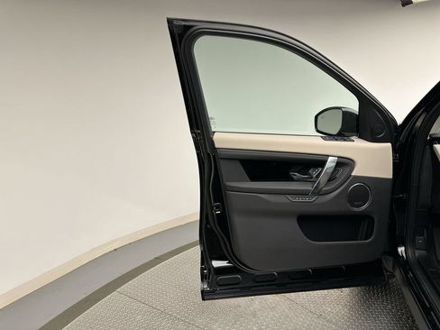 Used 2025 Land Rover Discovery Sport S AWD/4WD image 7