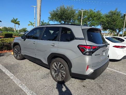 Used 2025 Subaru Forester Touring AWD/4WD image 4