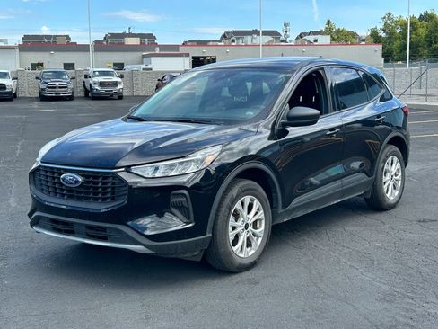 Used 2025 Ford Escape Active AWD/4WD image 8