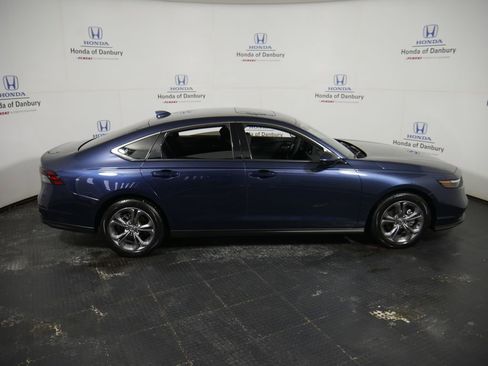 Used 2024 Honda Accord EX image 3
