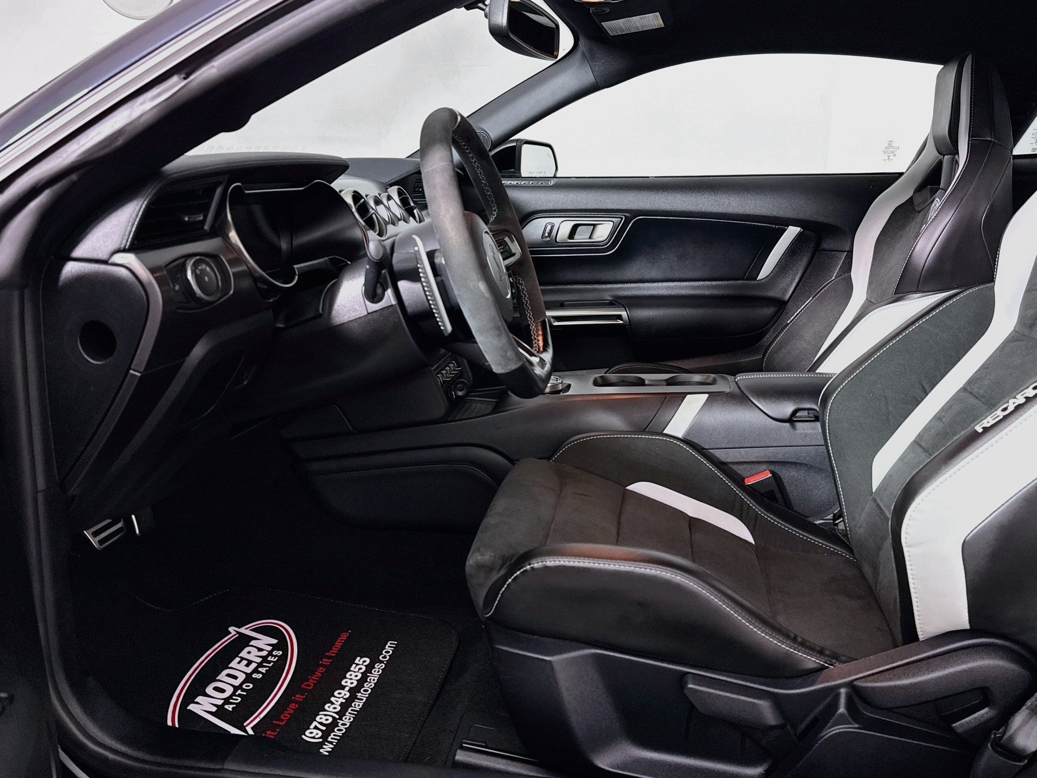 Used 2021 Ford Mustang Shelby GT500 w/ Technology Package RWD image 20