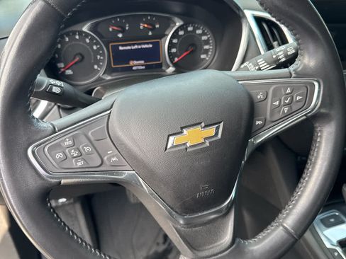 Used 2020 Chevrolet Equinox LT FWD image 13