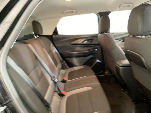 Used 2023 Chevrolet TrailBlazer LS image 25