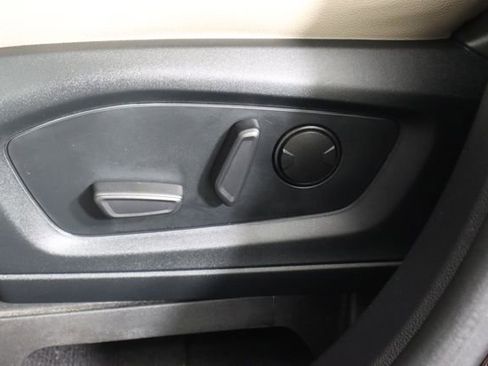 Certified 2022 Ford Explorer Limited image 37