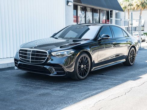 Used 2023 Mercedes-Benz S 500 4MATIC image 2