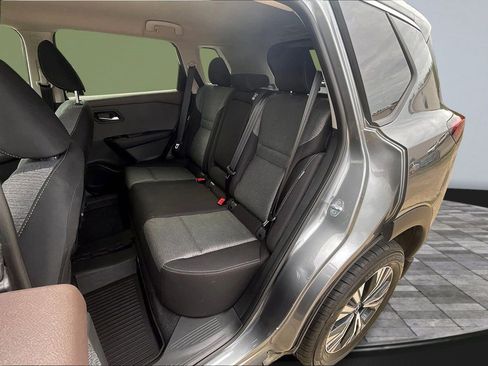 Certified 2023 Nissan Rogue SV image 32