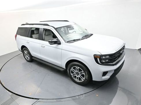 New 2026 Ford Expedition Active image 21