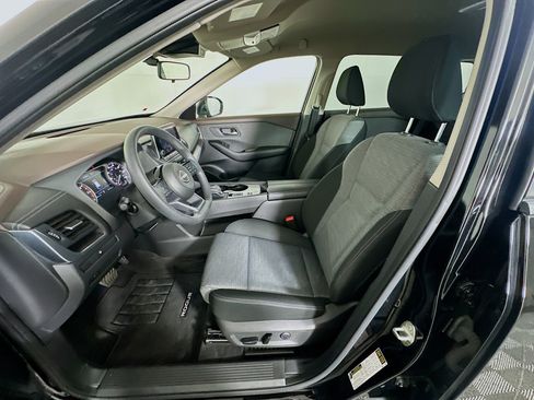Used 2023 Nissan Rogue SV FWD image 13