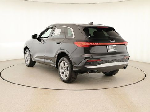 New 2025 Audi Q5 Premium image 4