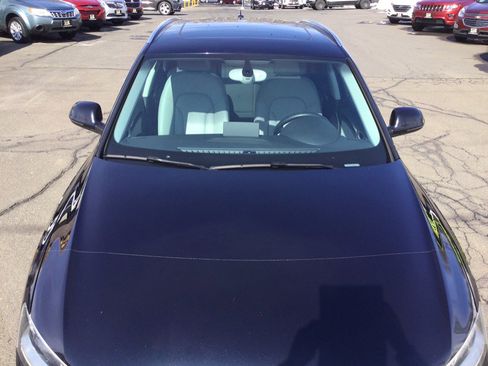 Used 2015 Audi Q3 2.0T Prestige w/ Prestige Package image 3