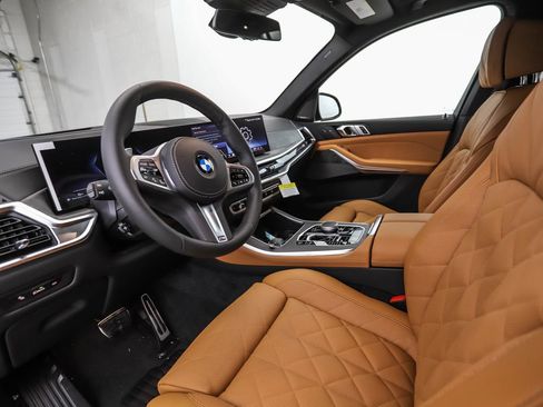 New 2026 BMW X5 xDrive40i w/ M Sport Package AWD/4WD image 10