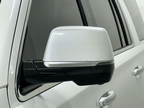 Used 2019 Cadillac Escalade Platinum image 11