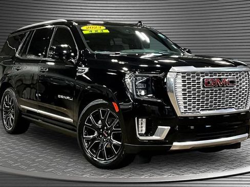 Used 2023 GMC Yukon Denali w/ Denali Reserve Package AWD/4WD image 3