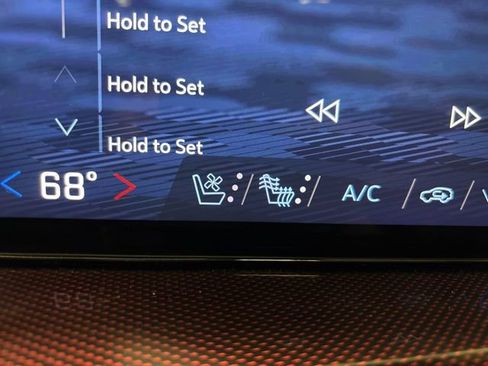 Used 2024 Chevrolet Traverse RS w/ LPO, Floor Liner Package AWD/4WD image 29