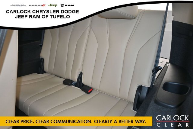 Used 2025 Acura MDX FWD image 31