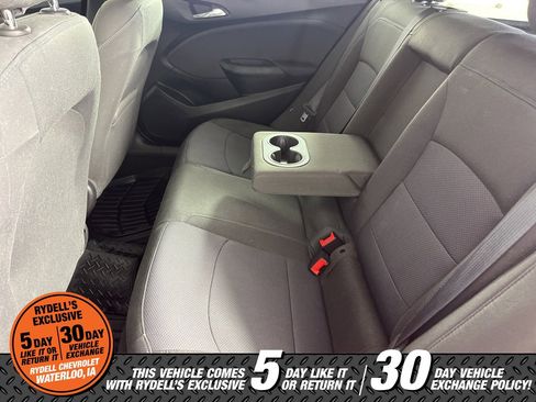Used 2018 Chevrolet Cruze LT w/ Convenience Package image 22