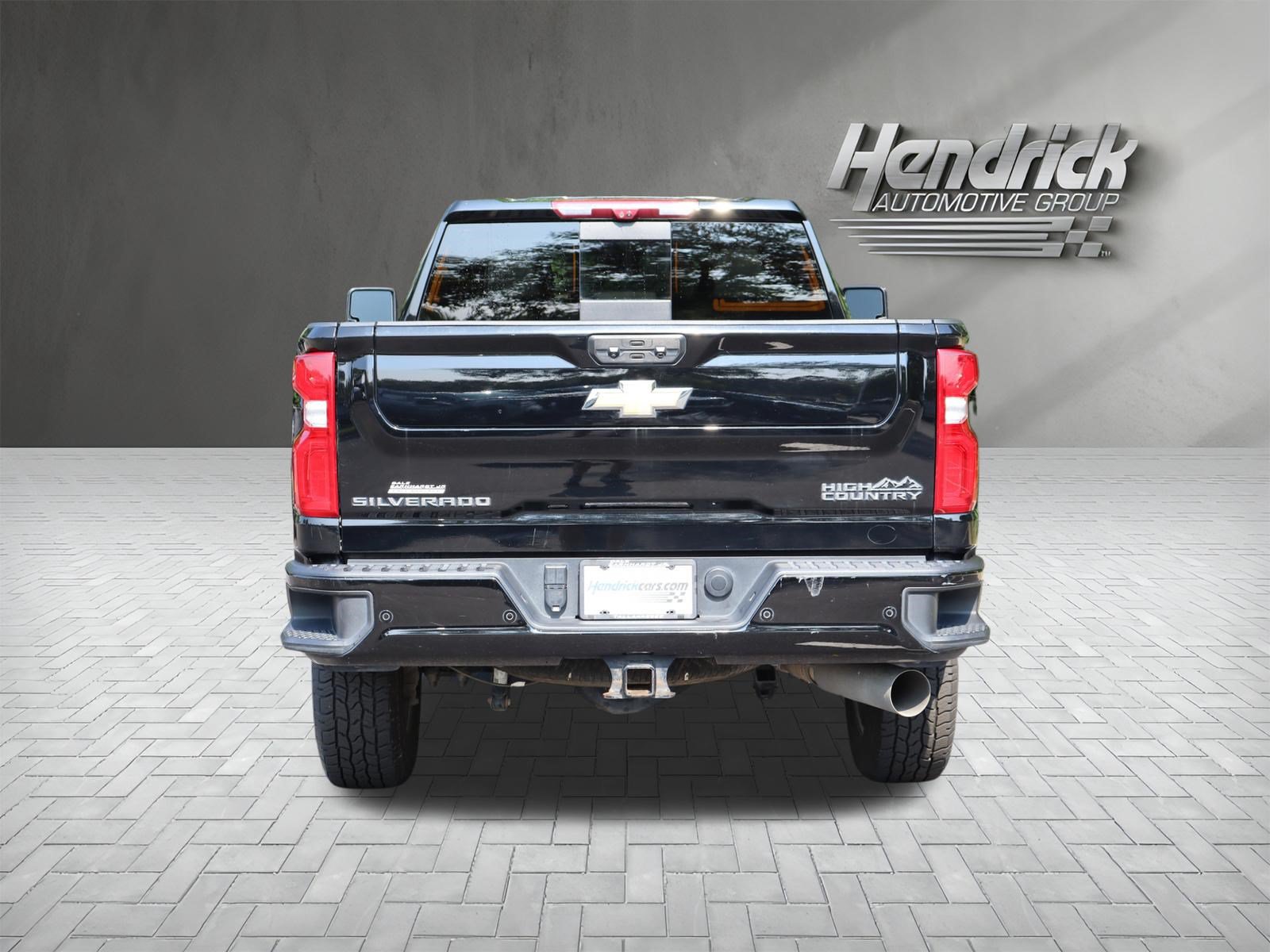 Used 2024 Chevrolet Silverado 3500 High Country w/ Technology Package AWD/4WD image 8