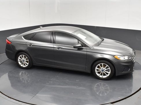Used 2019 Ford Fusion SE FWD image 31