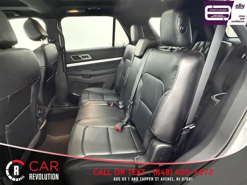 Used 2016 Ford Explorer XLT w/ Equipment Group 202A image 48