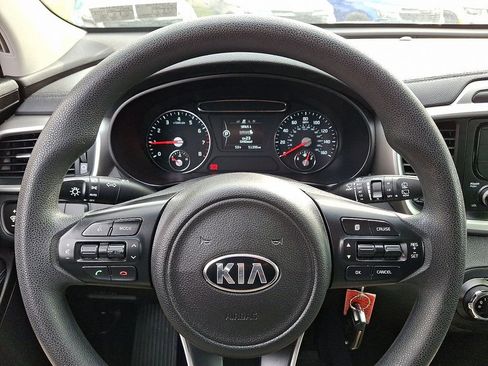 Used 2017 Kia Sorento LX image 20