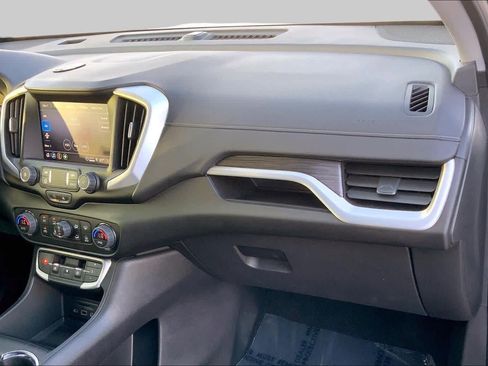 Used 2023 GMC Terrain SLT AWD/4WD image 18