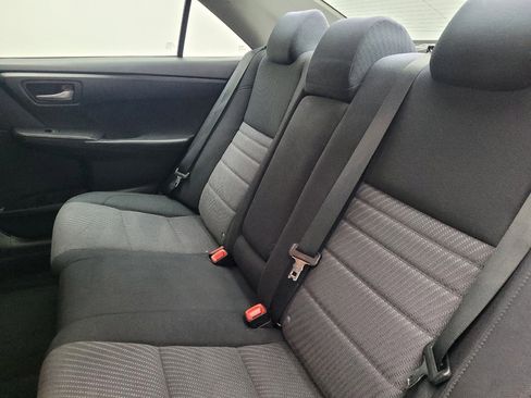 Used 2017 Toyota Camry LE FWD image 18