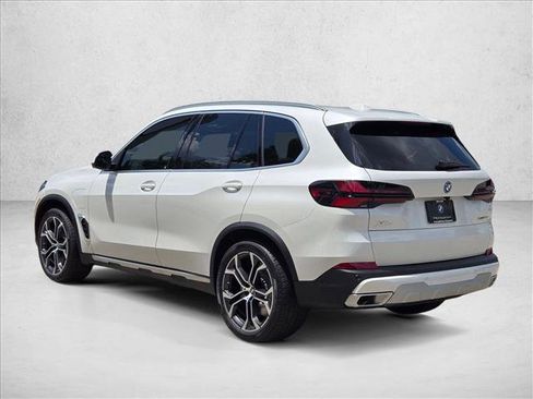 Used 2026 BMW X5 xDrive50e w/ Premium Package AWD/4WD image 8