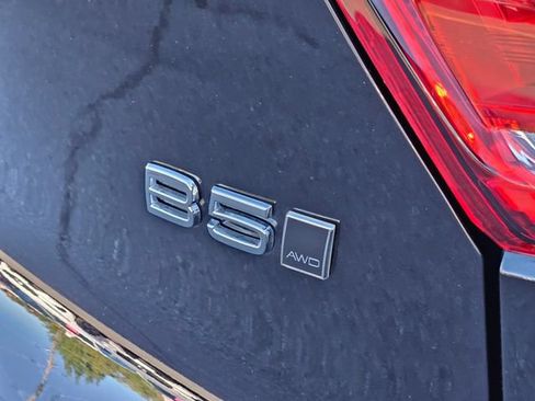 Used 2025 Volvo XC40 B5 Plus w/ Protection Package Premier AWD/4WD image 11