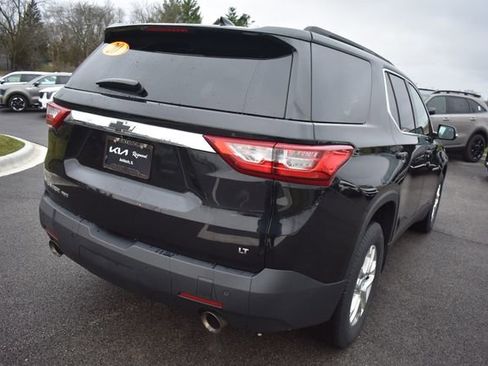 Used 2020 Chevrolet Traverse LT image 3