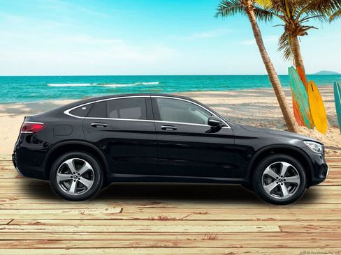 Used 2023 Mercedes-Benz GLC 300 4MATIC Coupe image 7