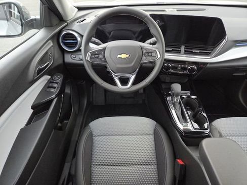 New 2026 Chevrolet Trax LT image 28