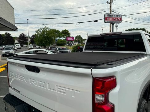 Used 2020 Chevrolet Silverado 2500 LTZ w/ LTZ Premium Package AWD/4WD image 18