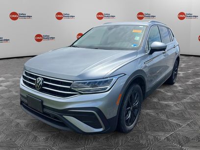 Used 2024 Volkswagen Tiguan SE w/ Panoramic Sunroof Package
