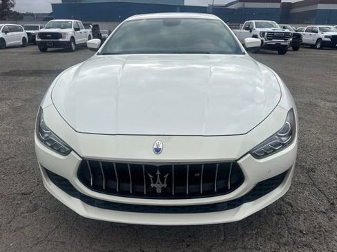 Used 2019 Maserati Ghibli RWD image 2