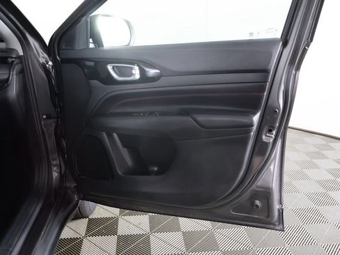 Used 2022 Jeep Compass Trailhawk AWD/4WD image 21