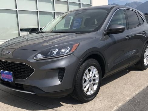 Certified 2021 Ford Escape SE image 3