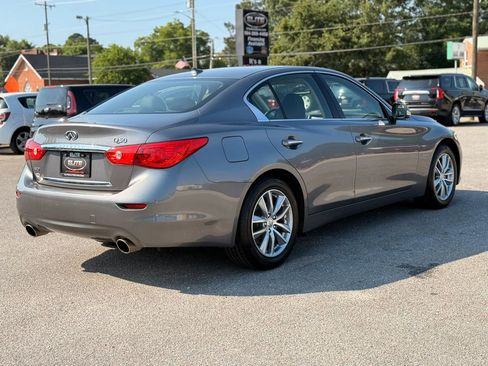 Used 2017 INFINITI Q50 2.0t w/ Moonroof Package AWD/4WD image 9