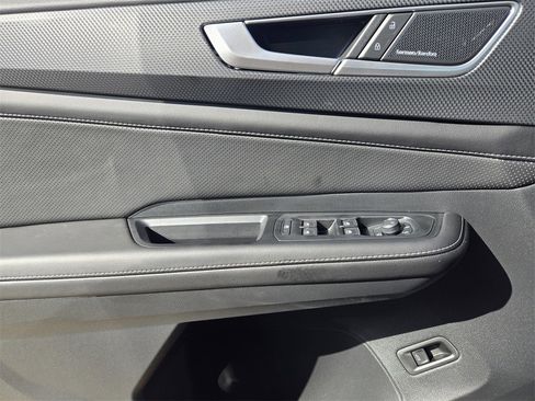 New 2026 Volkswagen Atlas Cross Sport SEL Premium R-Line image 18