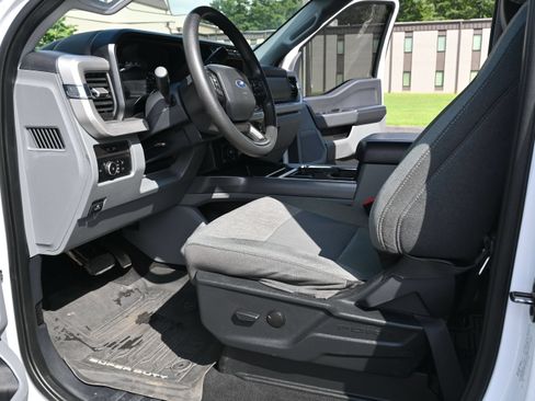 Used 2024 Ford F250 XLT AWD/4WD image 14
