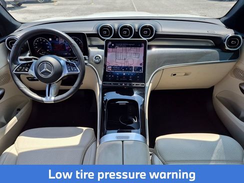 Used 2024 Mercedes-Benz GLC 300 4MATIC image 27