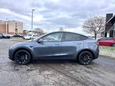 Used 2023 Tesla Model Y Long Range image 5