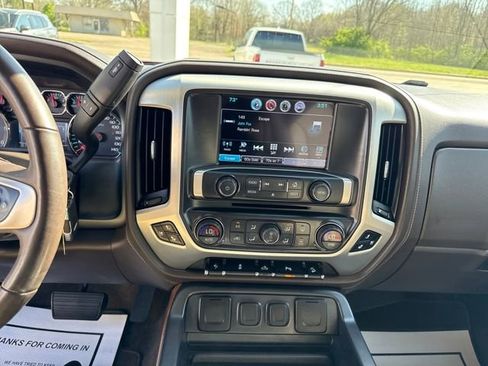 Used 2018 GMC Sierra 1500 SLT w/ SLT Premium Package image 17