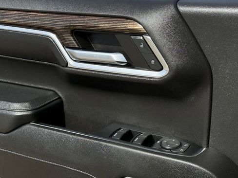Used 2024 GMC Sierra 1500 Elevation image 23