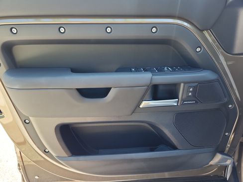 New 2025 Land Rover Defender 110 S image 22