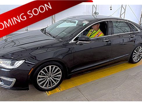 Used 2019 Lincoln MKZ Reserve FWD image 1