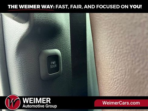 Used 2021 Toyota Sienna Platinum AWD/4WD image 18